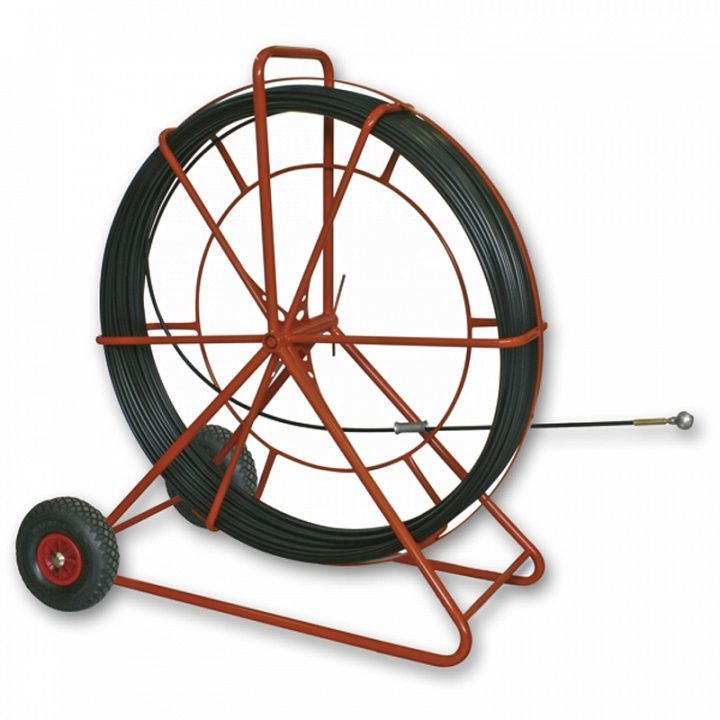 картинка Устройство для протяжки кабеля KING, вертик., с колесами, 250 м от магазина "Элит-инструмент"