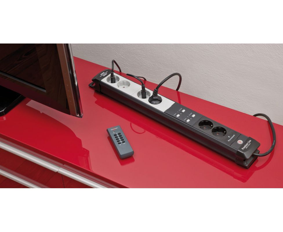 картинка Удлинитель с пультом управления 3 м Brennenstuhl Premium-Line H05VV-F 3G1.5 1951160609 от магазина "Элит-инструмент"