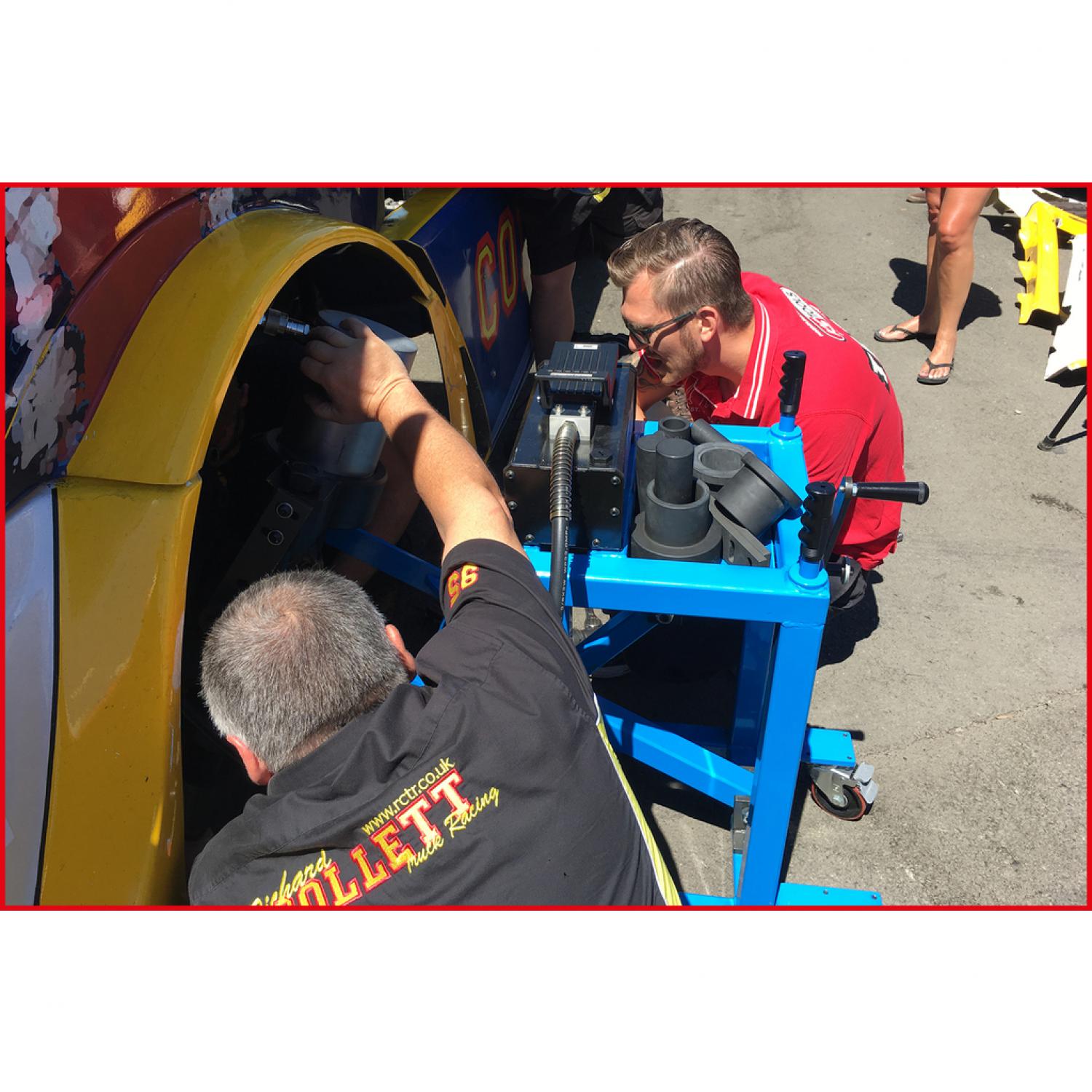 картинка Пресс для шкворня поворотного кулака, 75 т, с комплектом гильз, 29 шт от магазина "Элит-инструмент"