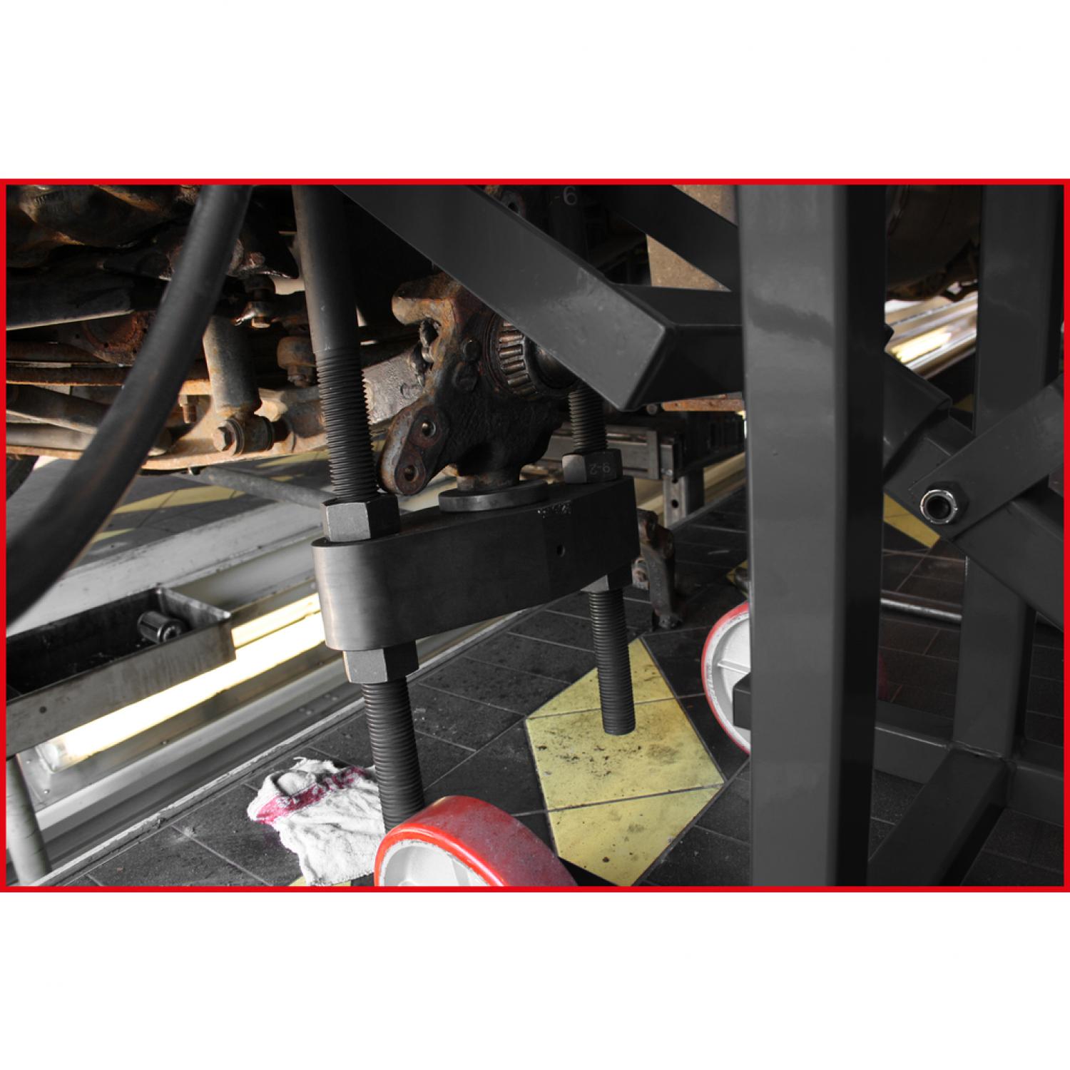 картинка Пресс для шкворня поворотного кулака, 75 т, с комплектом гильз, 29 шт от магазина "Элит-инструмент"