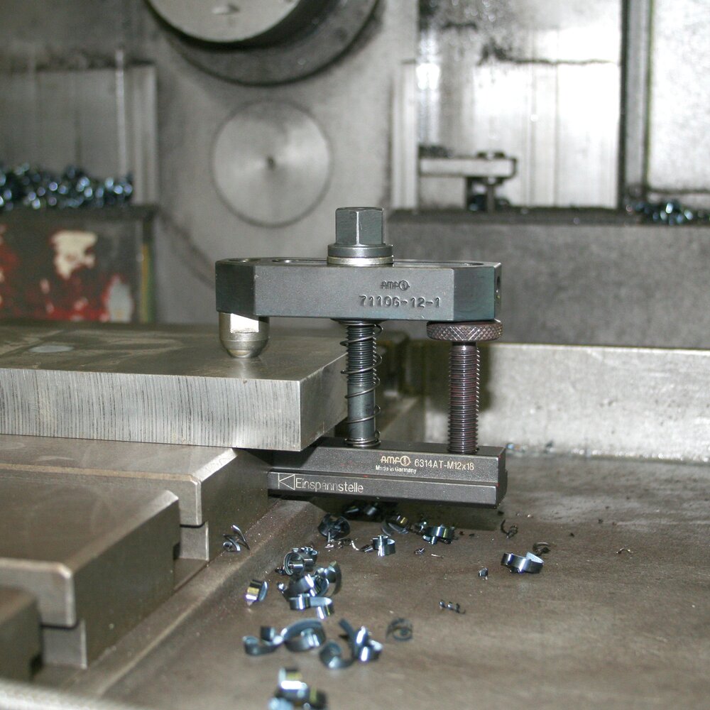 картинка Зажимной узел для закрепления снаружи инструментального стола АМF 73981 от магазина "Элит-инструмент"