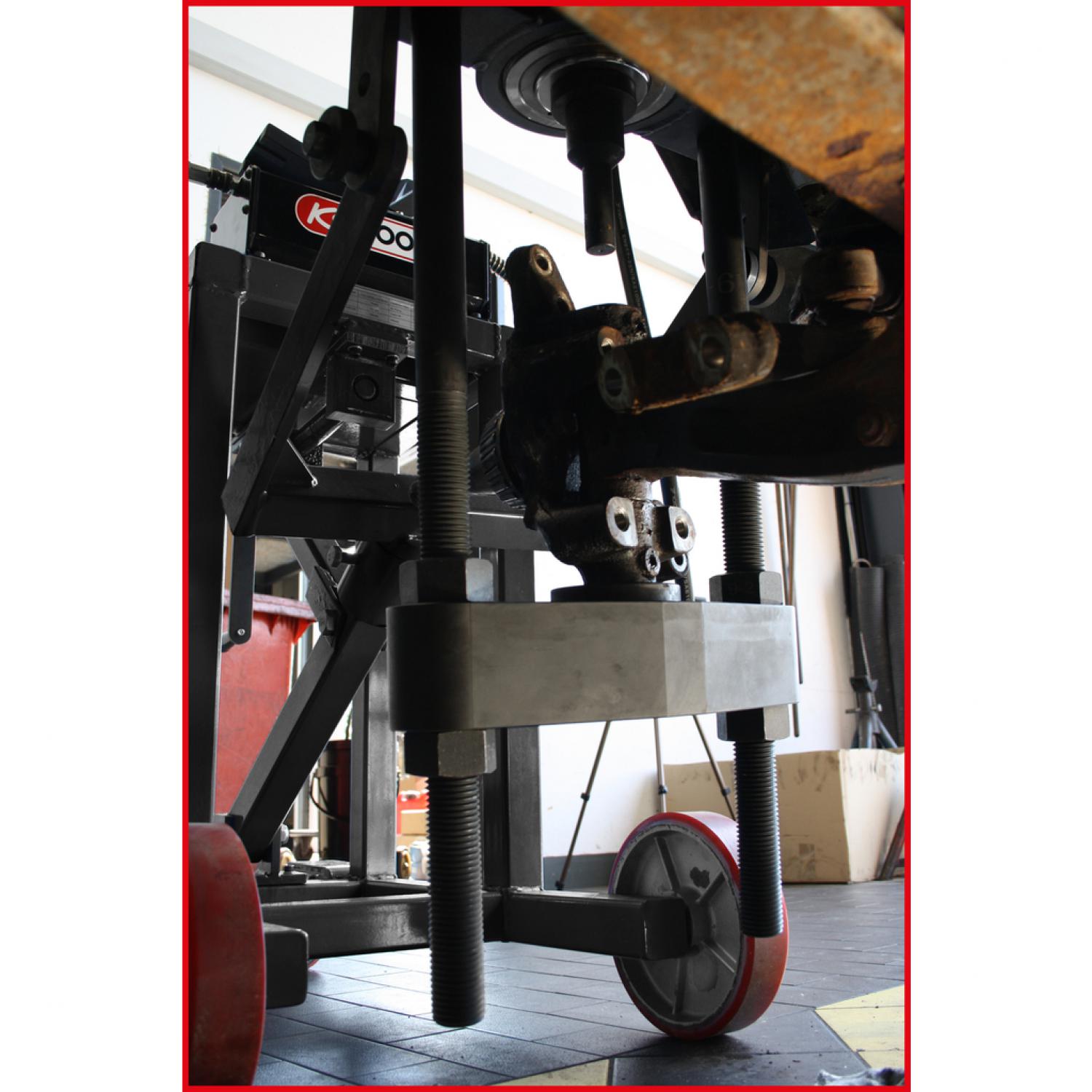 картинка Пресс для шкворня поворотного кулака, 75 т, с комплектом гильз, 29 шт от магазина "Элит-инструмент"