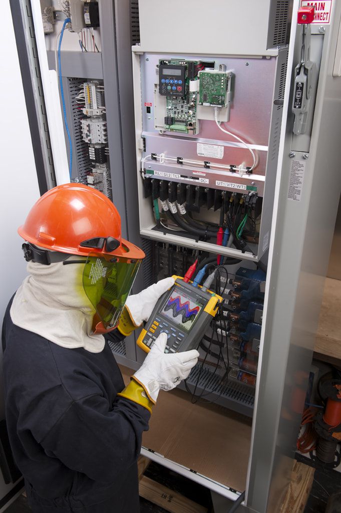 картинка Осциллограф Fluke 190-504/S 4419941 от магазина "Элит-инструмент"