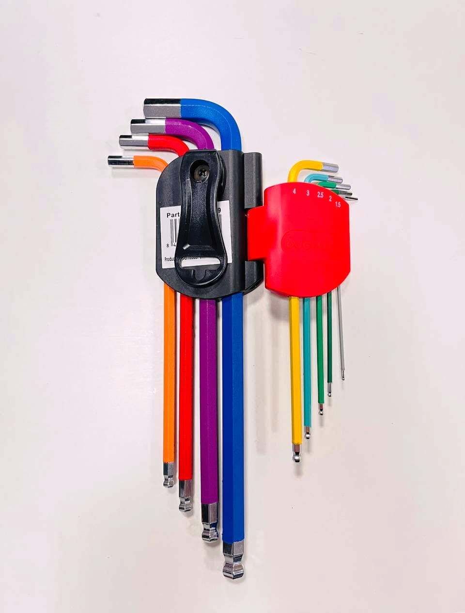 картинка Набор цветных шестигранных штифтовых ключей со сферической головкой 9 предметов Dogher 605-069 от магазина "Элит-инструмент"