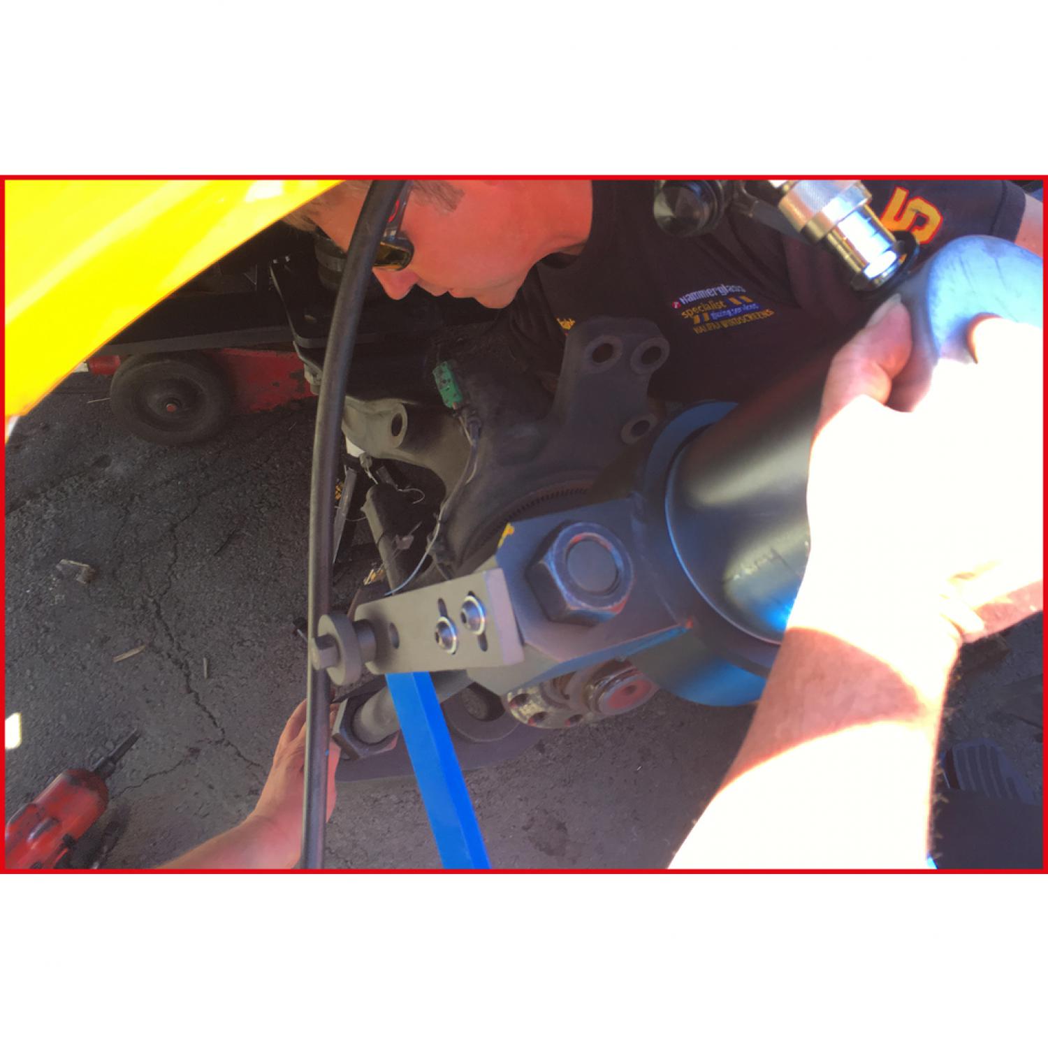 картинка Пресс для шкворня поворотного кулака, 75 т, с комплектом гильз, 29 шт от магазина "Элит-инструмент"