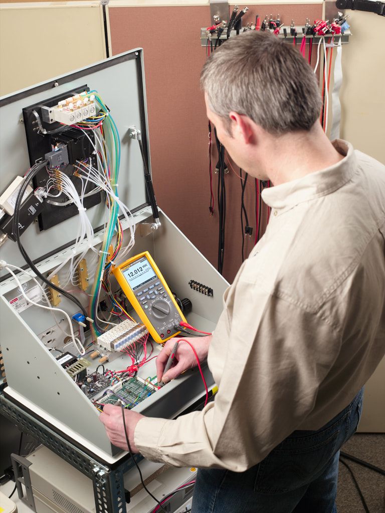 картинка Мультиметр Fluke 287 3947781 от магазина "Элит-инструмент"