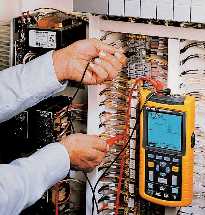 картинка Осциллограф Fluke 123 2064239 от магазина "Элит-инструмент"