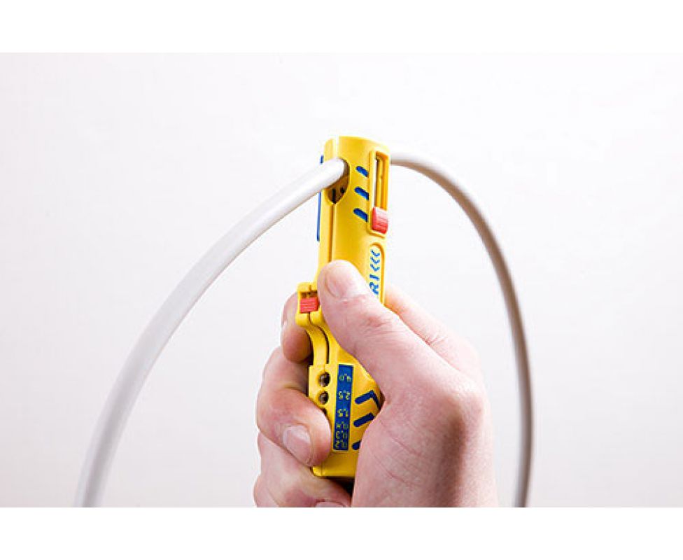 картинка Инструмент Secura No. 15 для снятия изоляции с круглых кабелей Jokari JK 30155 от магазина "Элит-инструмент"