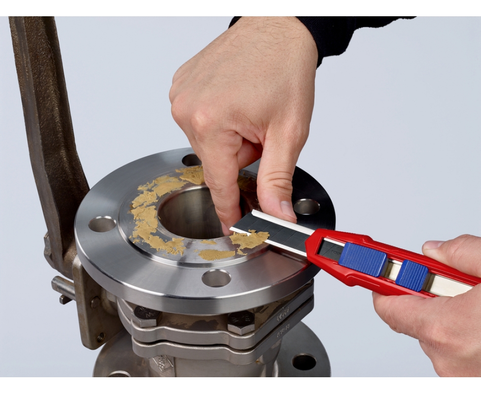 картинка KNIPEX CutiX Нож универсальный, 165 мм, для стандартных отламывающихся лезвий на 18 мм KN-9010165BK от магазина "Элит-инструмент"