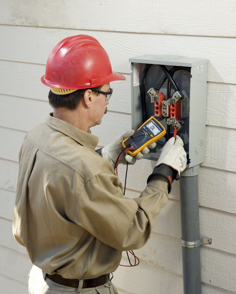 картинка Мультиметр Fluke 113 3088053 от магазина "Элит-инструмент"