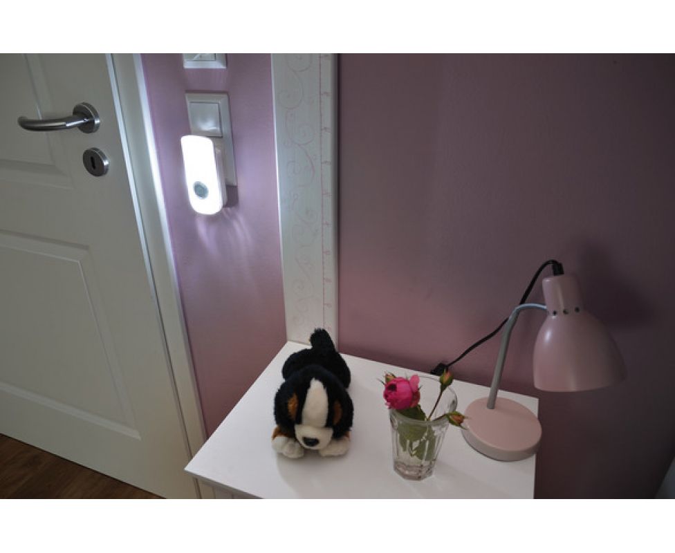 картинка Ночник светодиодный с датчиком движения Brennenstuhl Sensor Safety Light 1173240 от магазина "Элит-инструмент"
