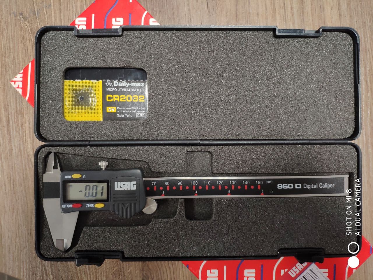 картинка Штангенциркуль премиум-класса электронный 150мм и точностью до 1/100 мм, с глубиномером USAG 960D U09600015 производитель Италия от магазина "Элит-инструмент"