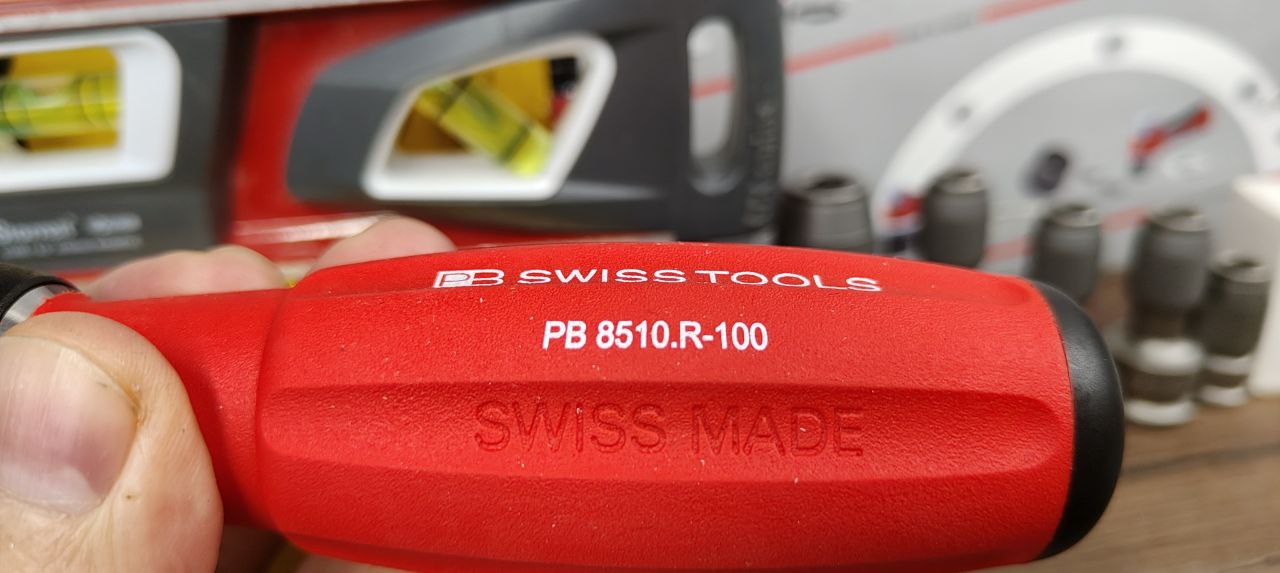 картинка Универсальный трещоточный держатель бит C6,3 1/4" Twister-bit Multicraft PB Swiss Tools PB 8510 R-100 от магазина "Элит-инструмент"