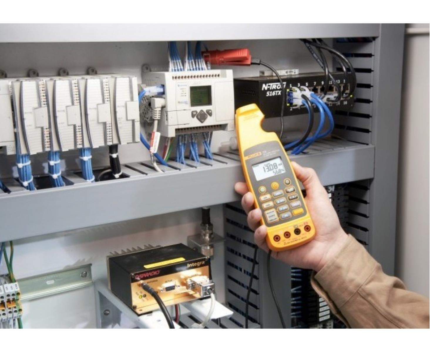 картинка Калибратор петли тока Fluke 773 3362365 от магазина "Элит-инструмент"