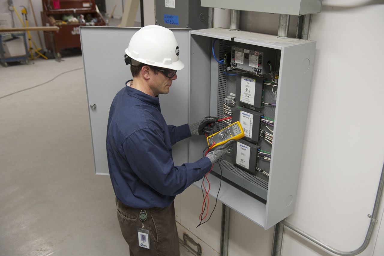 картинка Мультиметр Fluke 177 1592874 от магазина "Элит-инструмент"