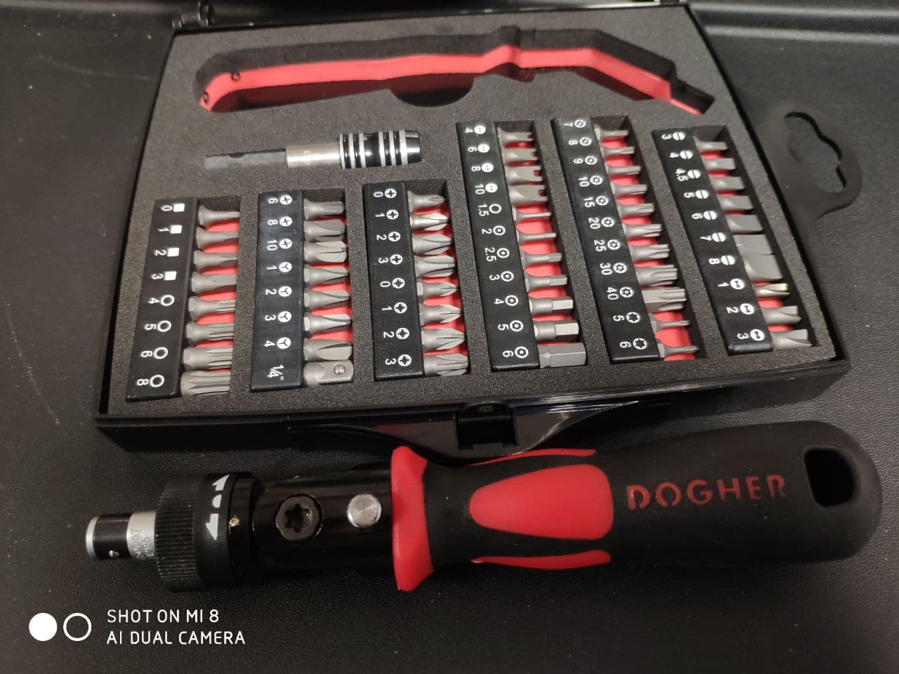 картинка Профессиональный набор: Отвёртка с трещоточным механизмом со сменными наконечниками 1/4 " от магазина "Элит-инструмент"