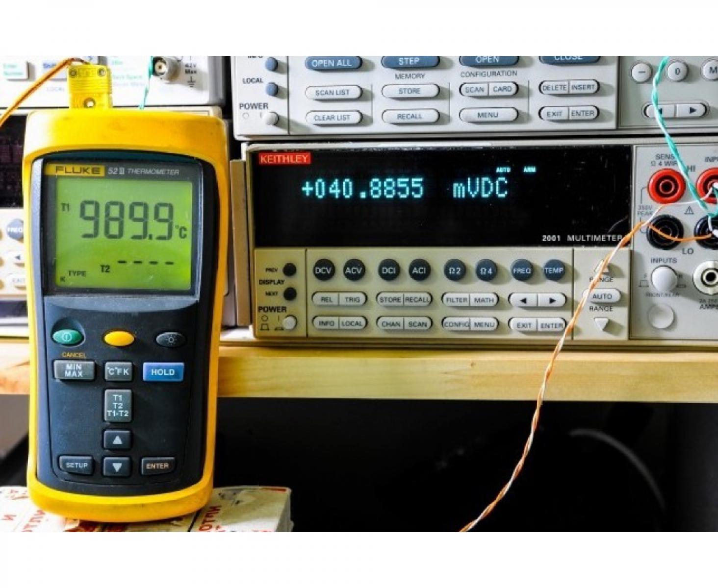 картинка Термометр цифровой Fluke 52 II 3821096 (50 Гц) от магазина "Элит-инструмент"