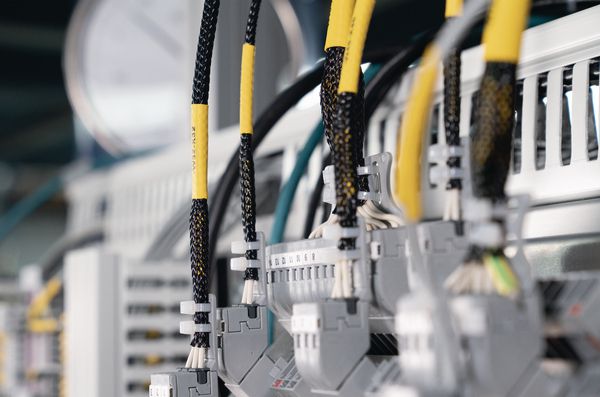 картинка HEGP15-PET-BK : HEGP15 HellermannTyton 170-11519 от магазина "Элит-инструмент"