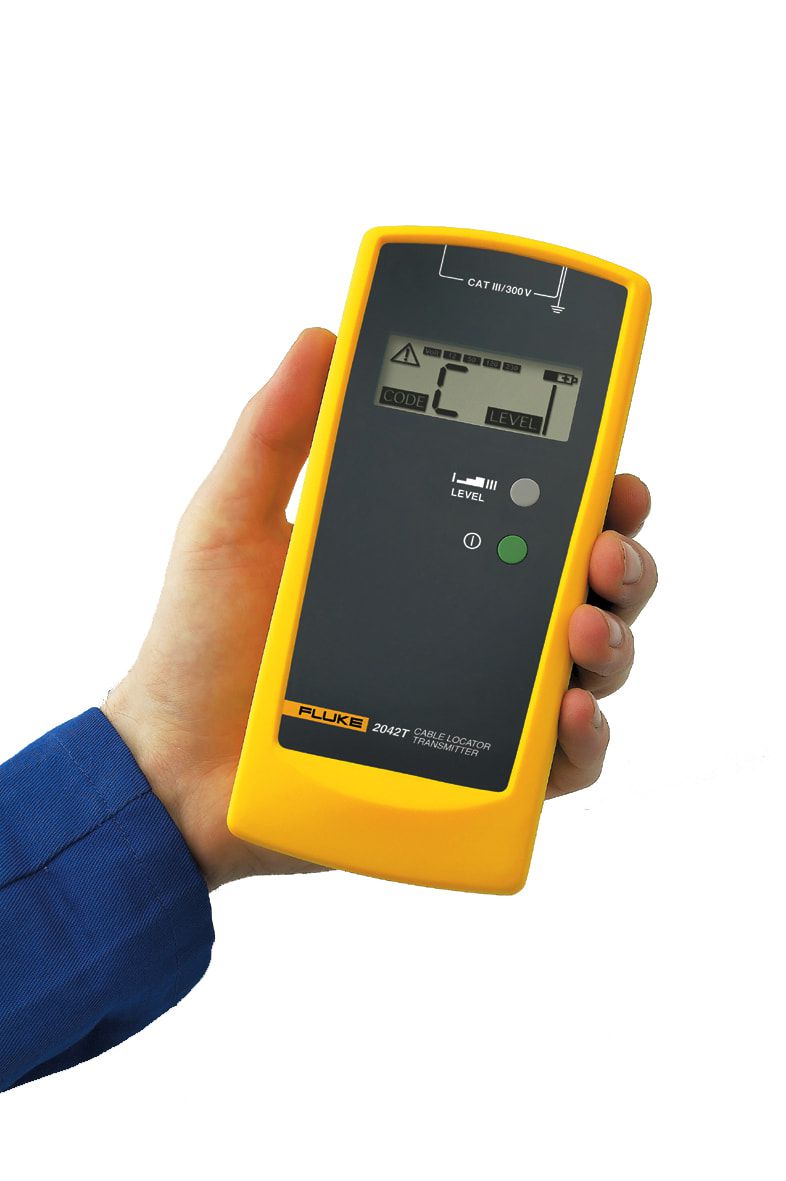 картинка Генератор Fluke 2042T 2435045 от магазина "Элит-инструмент"