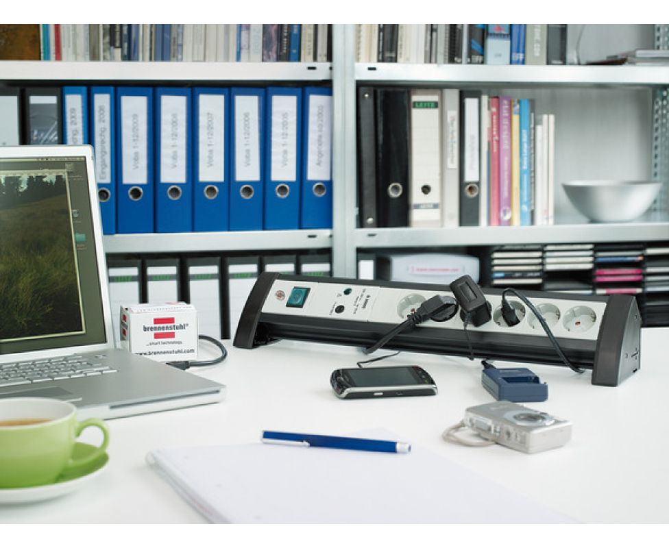 картинка Сетевой фильтр 3 м 30,000 А Brennenstuhl Premium-Office-Line H05VV-F 3G1,5 1156350416 от магазина "Элит-инструмент"