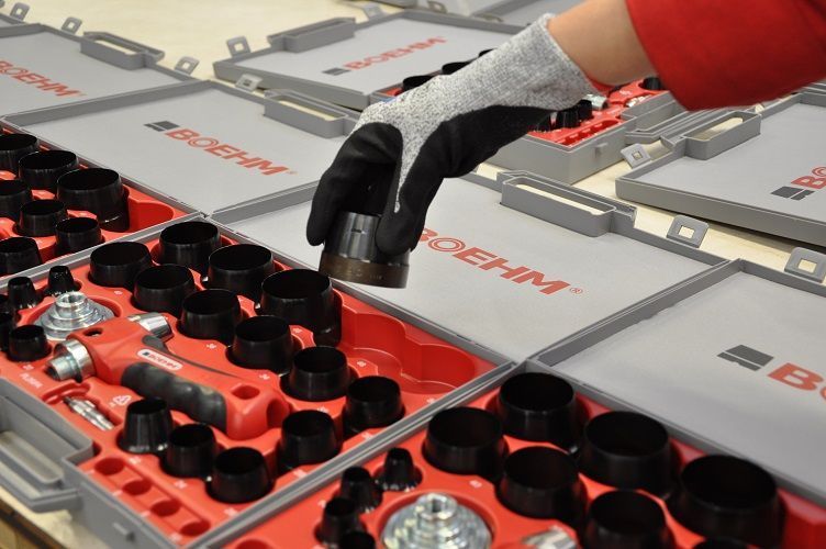 картинка Набор пробойников 2-49 мм BOEHM, 32 ПРЕДМЕТА | (для паронитовых и графитовых прокладок) BOEHM JLB249PA/7802 0249 Fplus от магазина "Элит-инструмент"